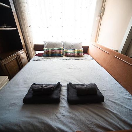 Traditional Rooms In Eixample Βαρκελώνη Εξωτερικό φωτογραφία