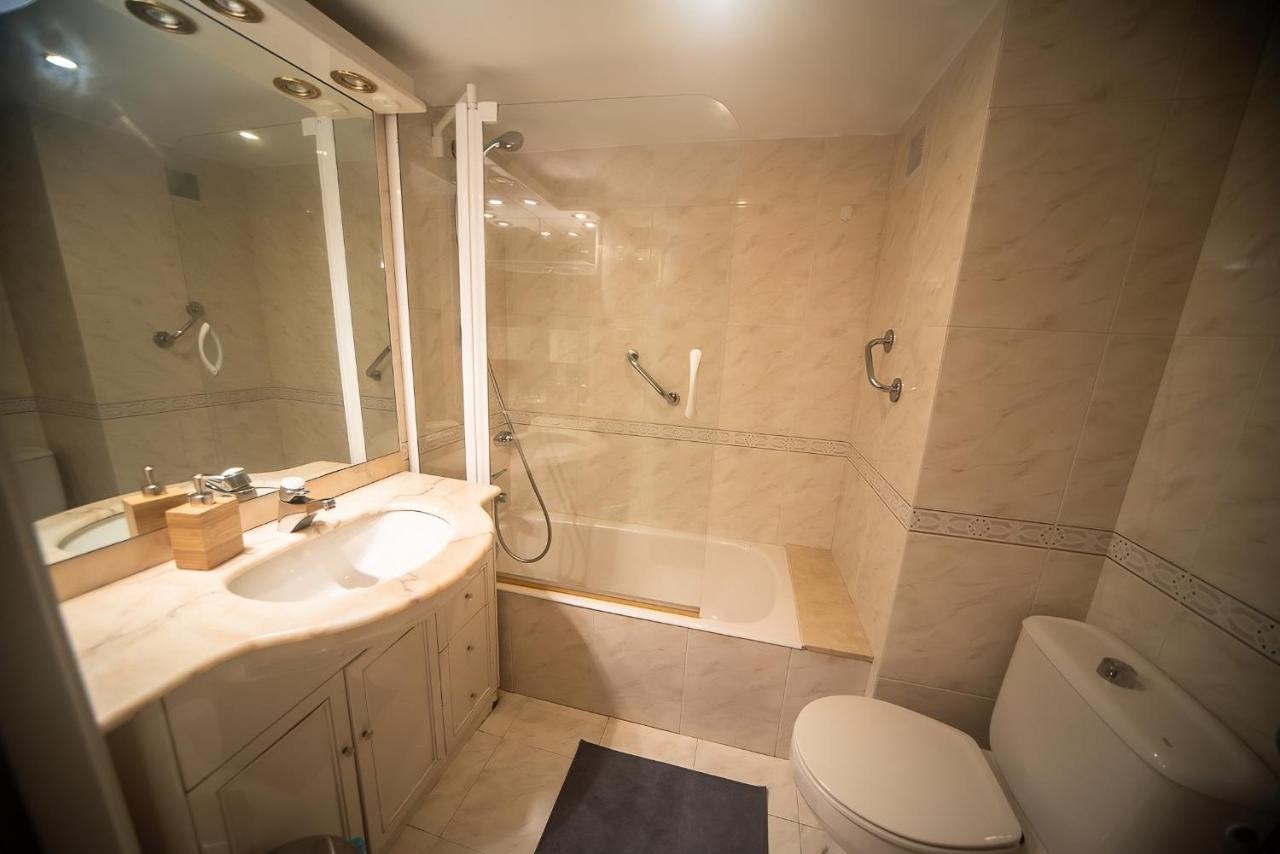 Traditional Rooms In Eixample Βαρκελώνη Εξωτερικό φωτογραφία