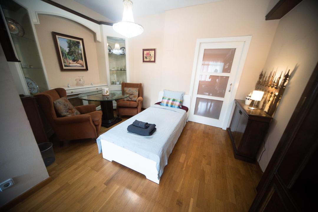 Traditional Rooms In Eixample Βαρκελώνη Εξωτερικό φωτογραφία